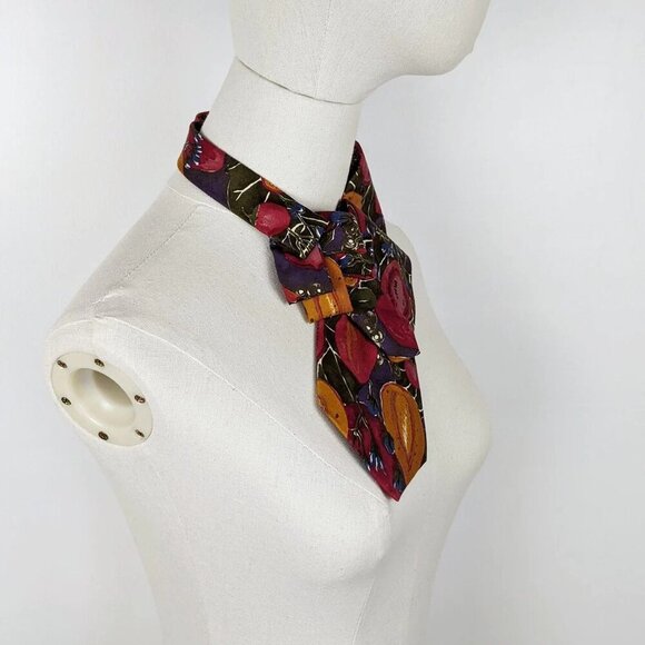 Ogsplosh Women's Green And Red Fig Print Ascot Scarf NEW - Picture 4 of 7